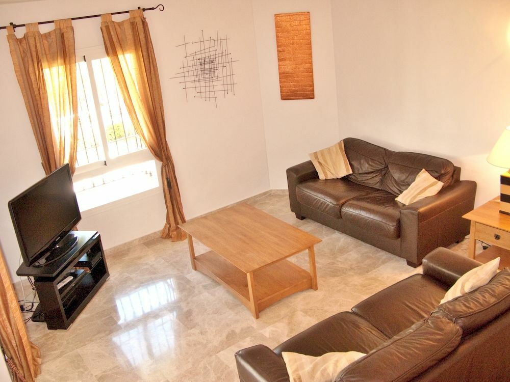 Apartamentos Y Casas Serinamar Marbella El Angel Exterior photo